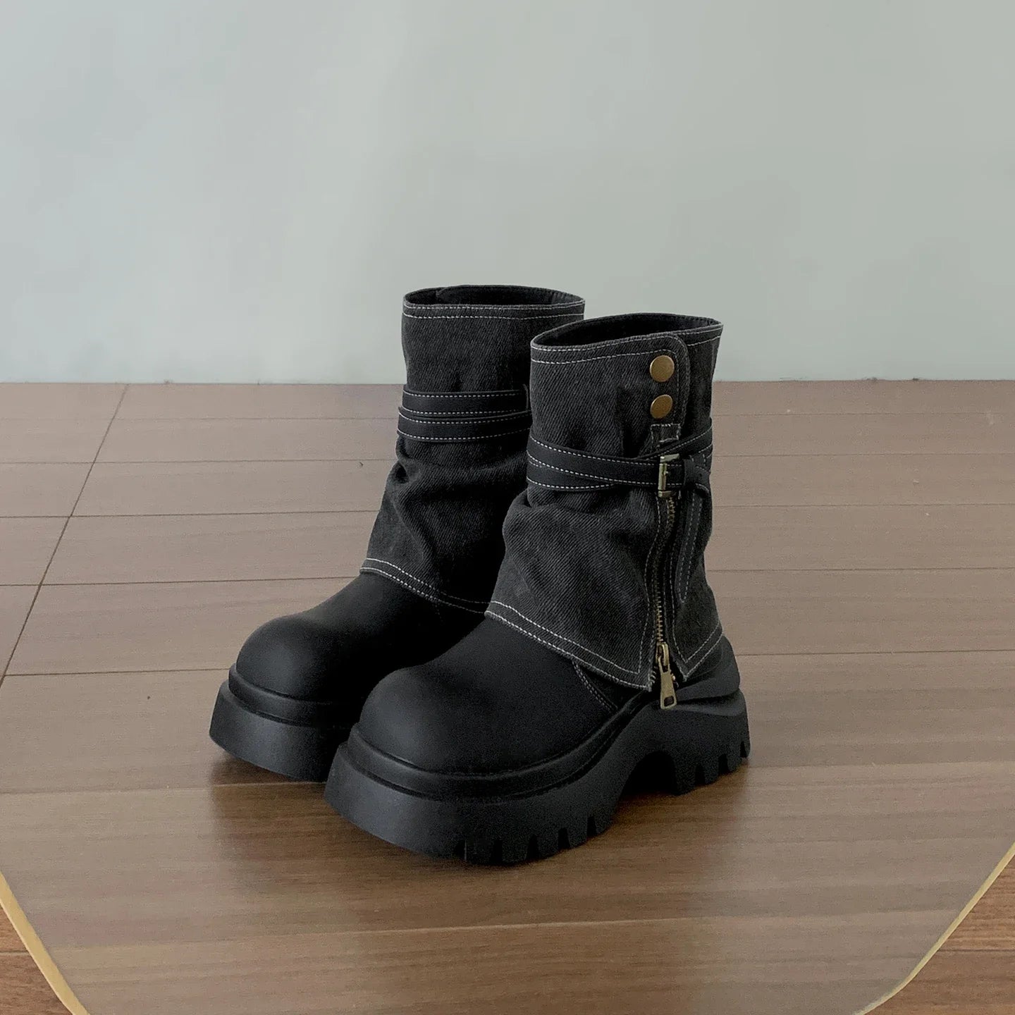 Winter Punk Style Women Pipe Ankle Boots Fashion Belt Buckle Shoes Ladies Concise Platform Heel Short Booties Zapatos De Mujer boots_platform