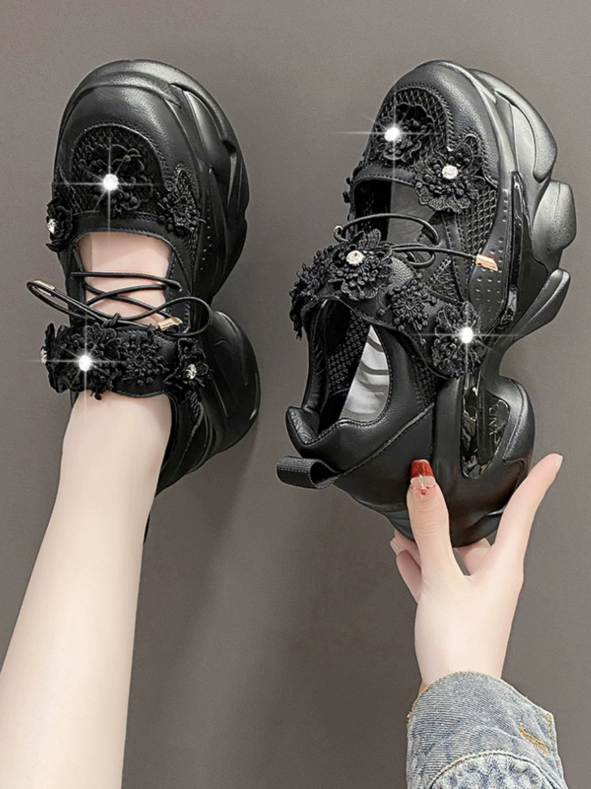 Thick Sole Cut Out Dad Shoes Women's Sandals Closed Toe 2025 Summer Breathable Mesh Shoes Flowers Super Light White Shoes sneakers_platform