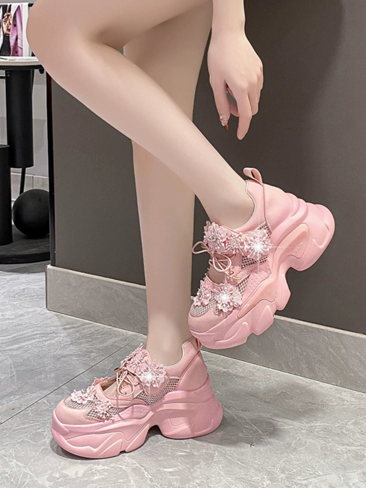 Thick Sole Cut Out Dad Shoes Women's Sandals Closed Toe 2025 Summer Breathable Mesh Shoes Flowers Super Light White Shoes sneakers_platform