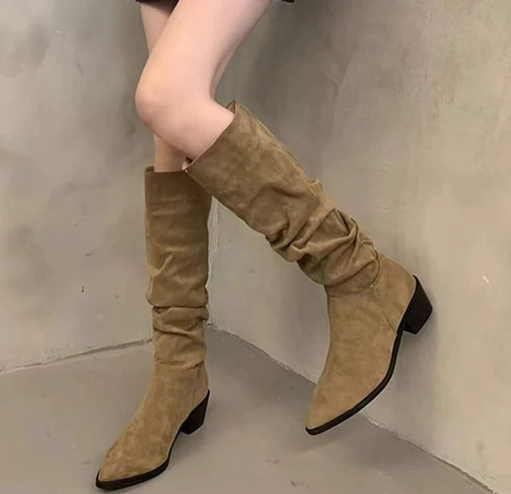 Retro pleated suede Long boots for women. 2025 winter fashion chunky stiletto sexy boots. Large size versatile women's boots. boots_highheel
