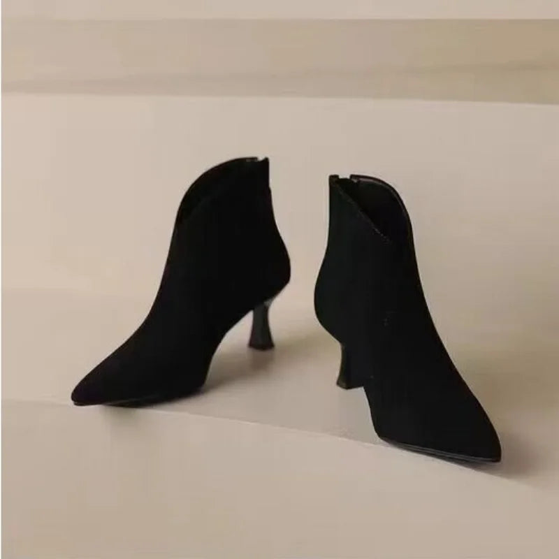 Brown suede short boots 2025 autumn-winter new style pointedtoe lowheeled nude boots with a back zipper large size women's boots boots_highheel