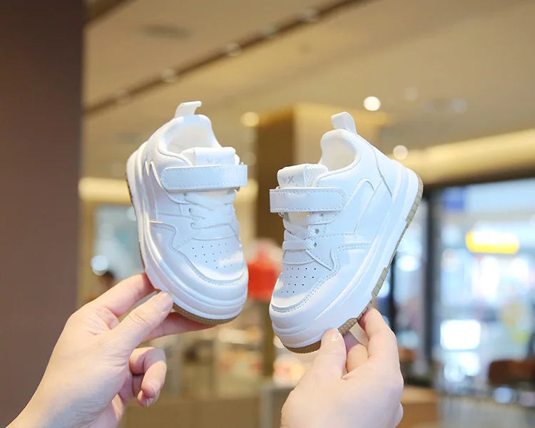 Children's White Shoes Spring and Autumn Kid's Sports Shoes Anti slip Lightweight Boys Board Shoes Soft Sole Baby Casual Shoes kids_shoes