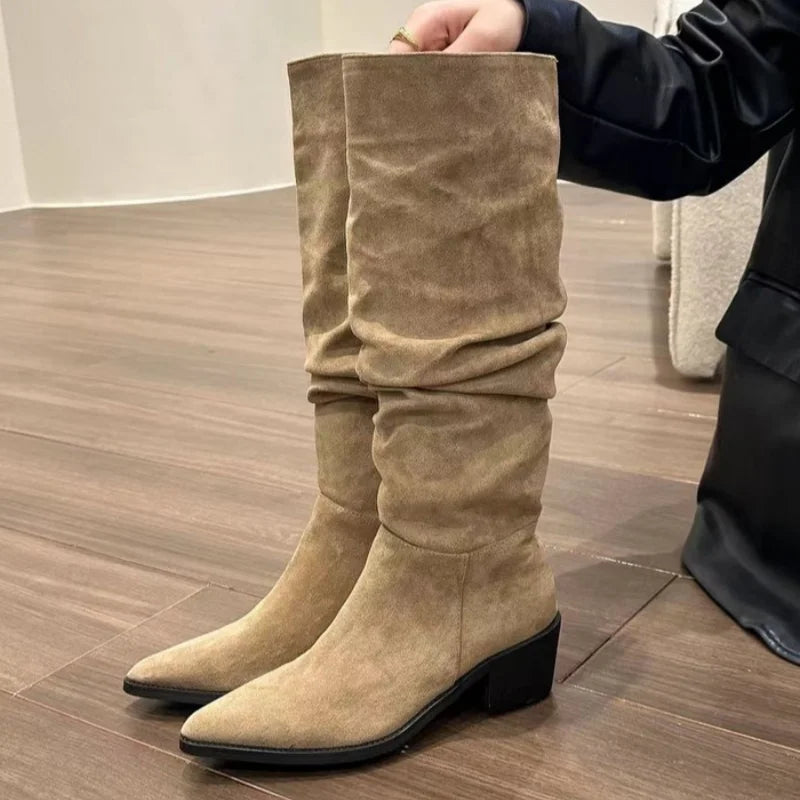 Retro pleated suede Long boots for women. 2025 winter fashion chunky stiletto sexy boots. Large size versatile women's boots. boots_highheel