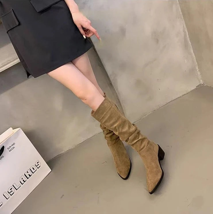 Retro pleated suede Long boots for women. 2025 winter fashion chunky stiletto sexy boots. Large size versatile women's boots. boots_highheel
