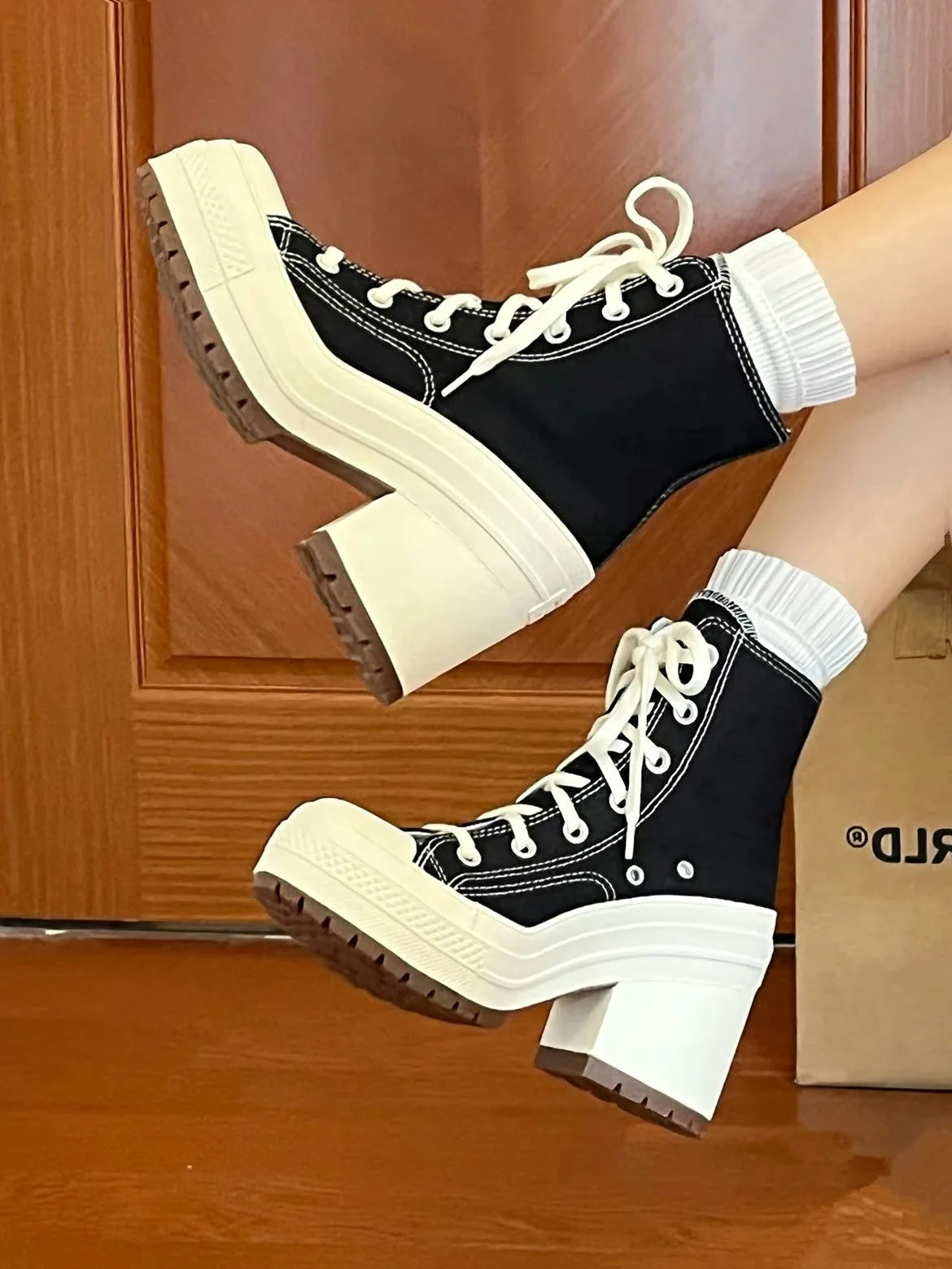Women Platform Sneakers Canvas Shoes Personalized Luxry Heels Skateboard Lace Up Casual Fashion Outdoor Sneakers sneakers_platform