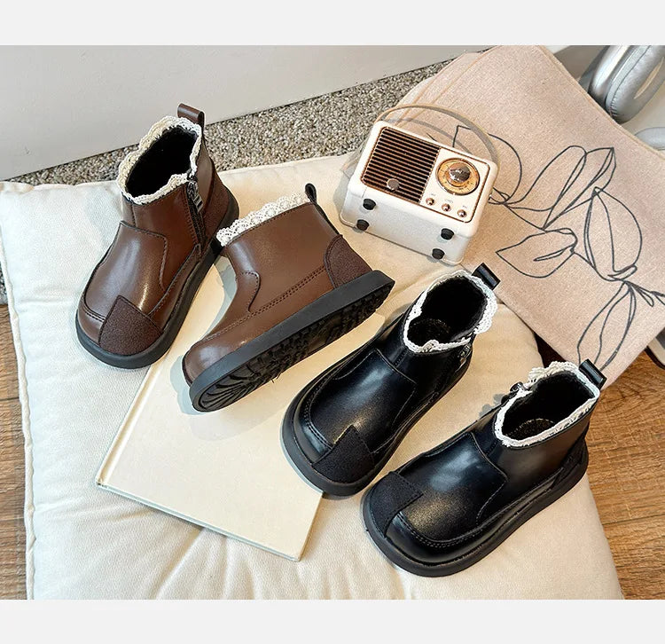 Lolita Style Baby Girls Short Boots Patch Patent Leather Girls Wedge Shoes Lace Flower Bordered Winter School Shoes Child H09241 kids_shoes