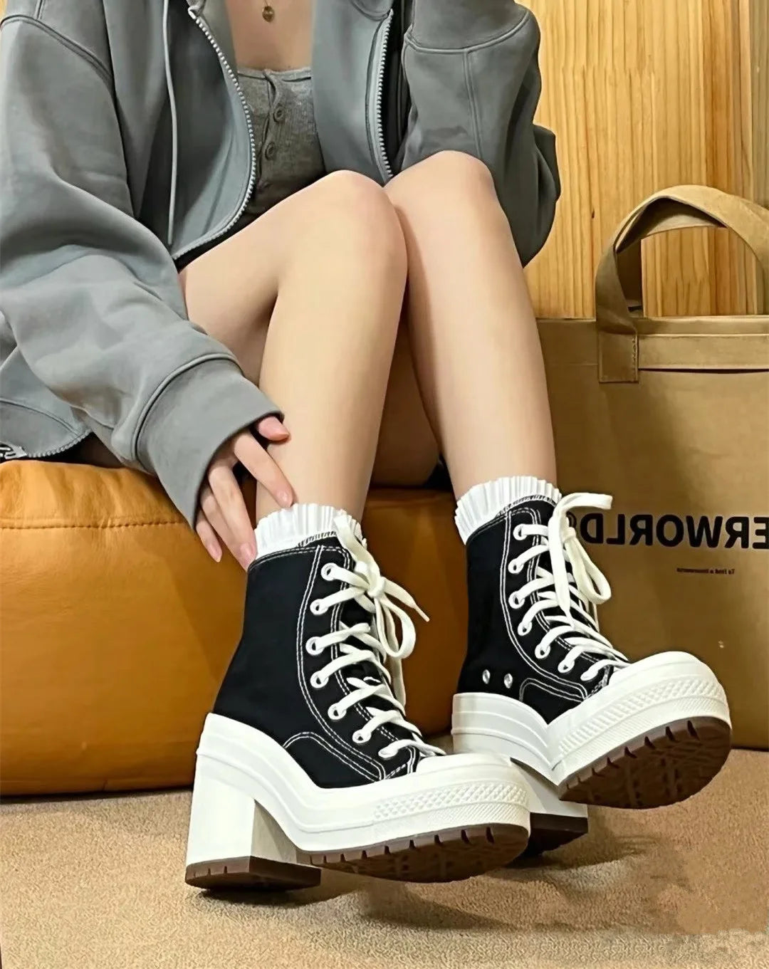 Women Platform Sneakers Canvas Shoes Personalized Luxry Heels Skateboard Lace Up Casual Fashion Outdoor Sneakers sneakers_platform