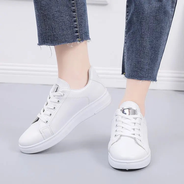 Spring Women Casual Shoes White Breathable Embroidered Flower Lace-Up Women Sneakers Fashion Korean version Women Tennis shoes sneakers_women