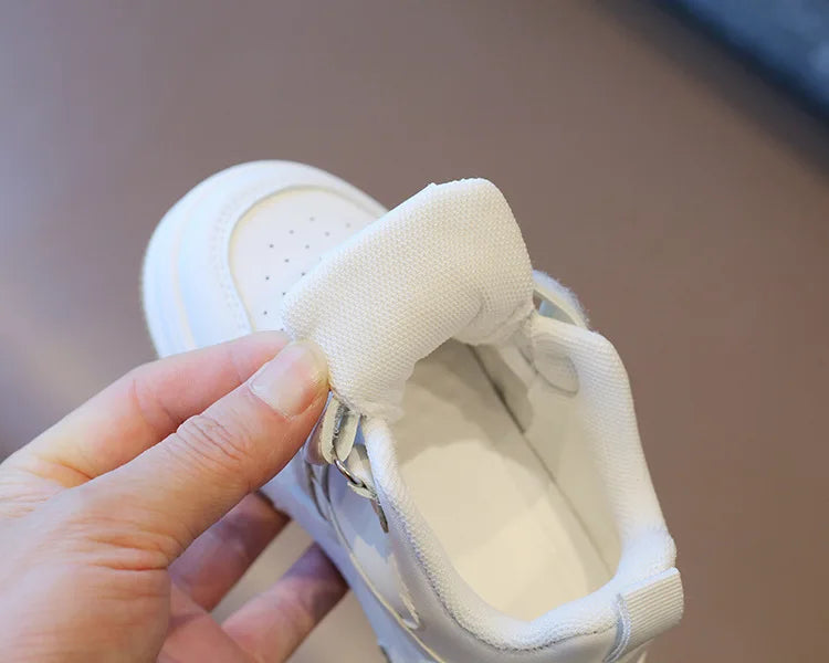 Children's White Shoes Spring and Autumn Kid's Sports Shoes Anti slip Lightweight Boys Board Shoes Soft Sole Baby Casual Shoes kids_shoes